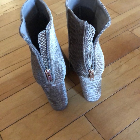 Ankle Boots - Picture 3 of 6